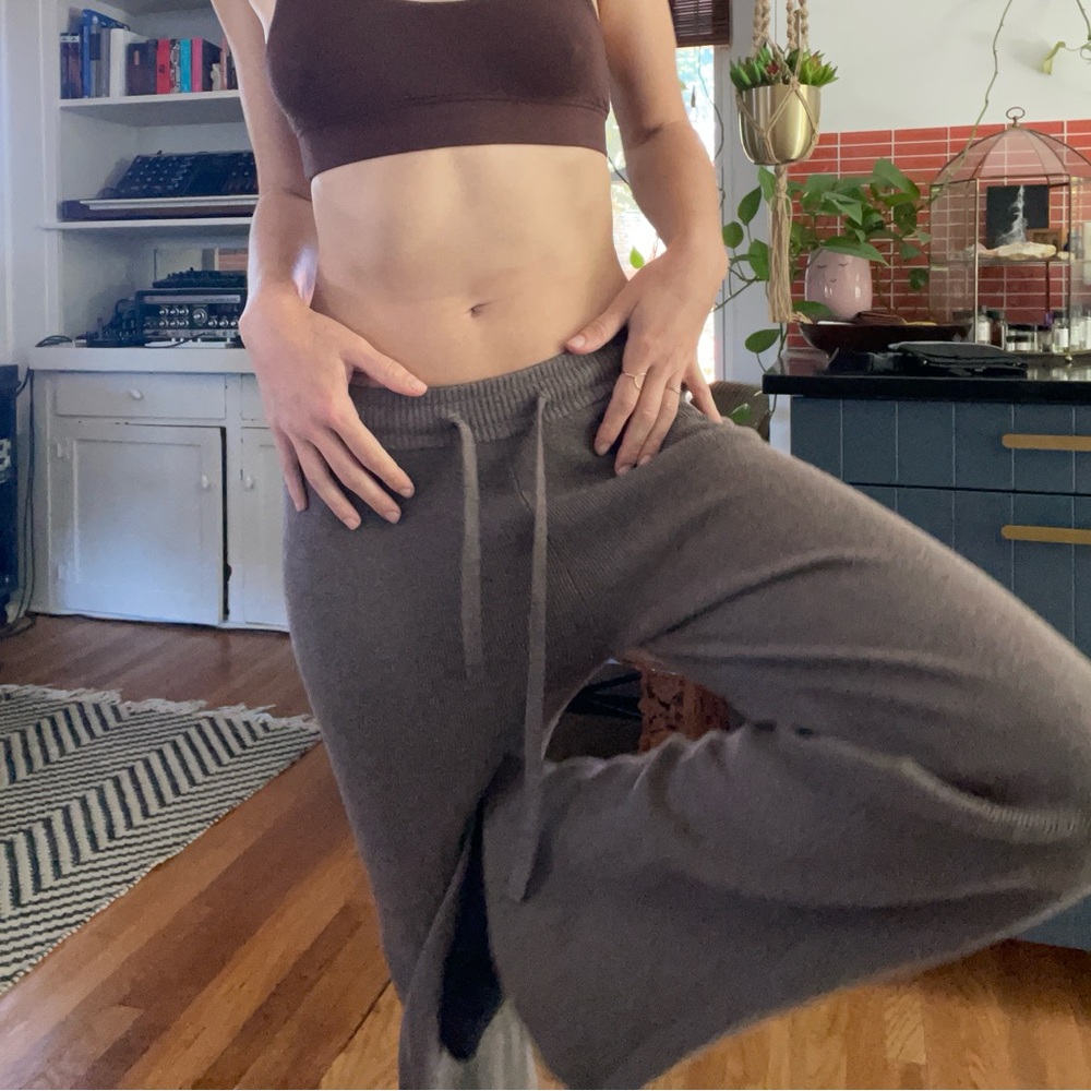 Monrow Cashmere/Cotton Knit Drawstring Pants - Picture 3 of 10